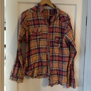 Women’s plaid shirt
